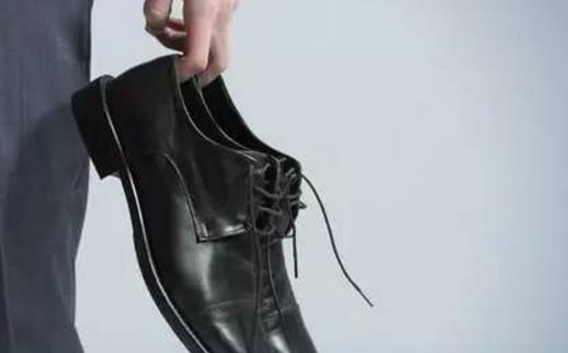 皮鞋霉点处理方法 皮鞋的日常保养